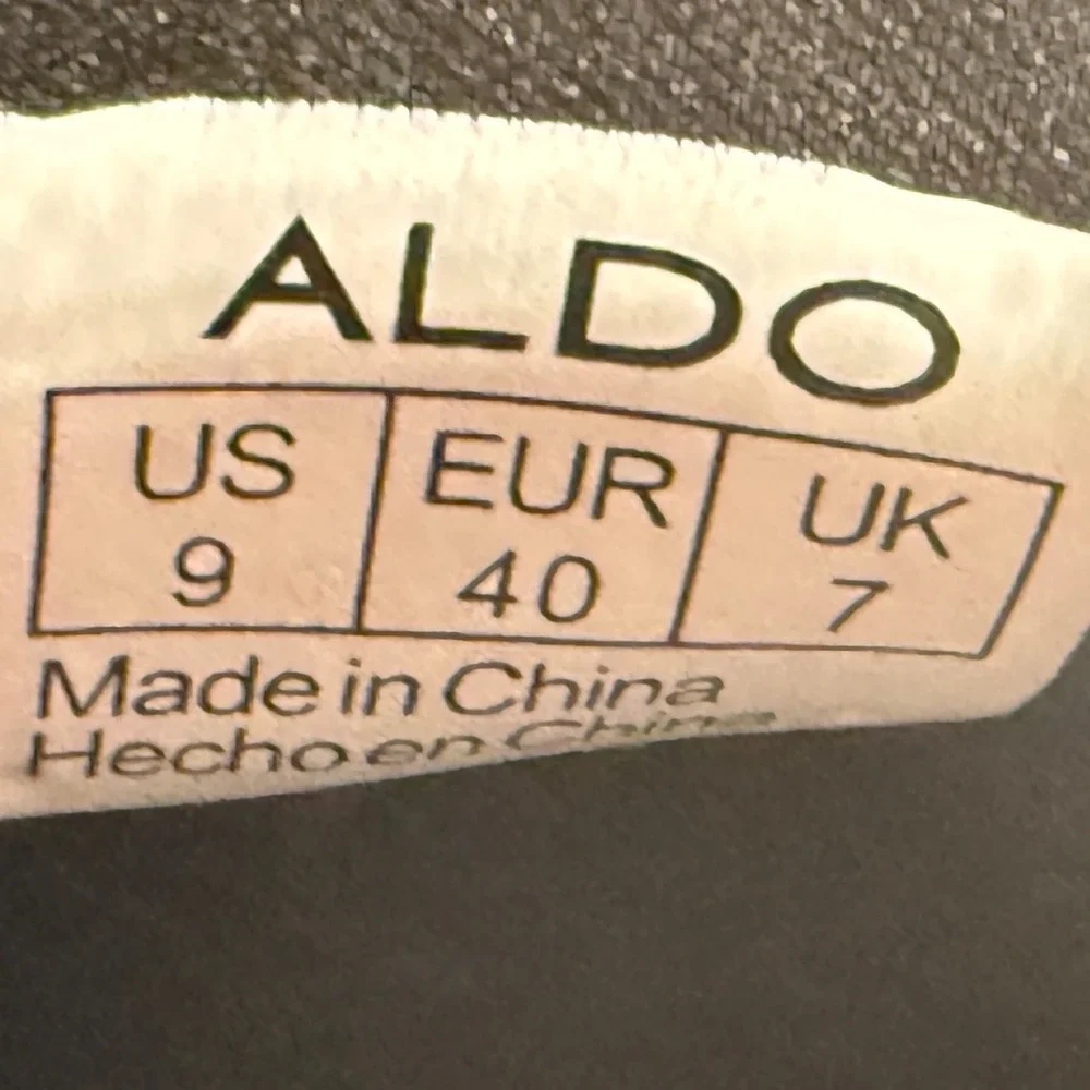 Aldo Slip On Sneakers Womens 9 Black Quilted Pillow Walk Low Top‎ Shoes